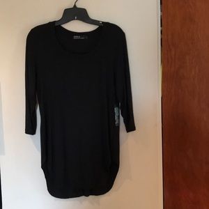 Black 3/4 sleeve top